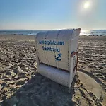 Ankerplatz Am Suedstrand, Mit 2 Schlafzimmer Und Eigenen Strandkorb * ビンツ